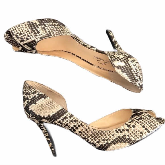 Marc Fisher “Joey” Snake Skin peep toes Pumps - Picture 2 of 8